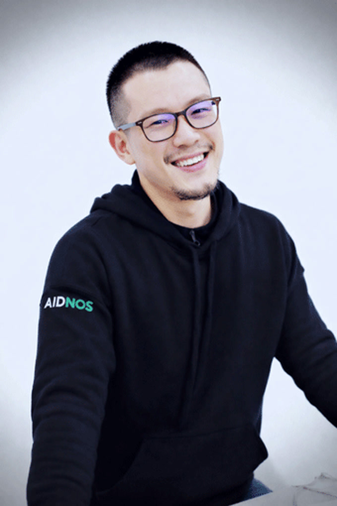 AIDNOS 장기훈 대표(Kenny Jang)의 뉴스메이커 커버스토리 인터뷰 사진